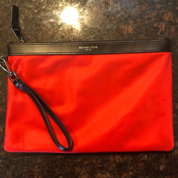 Michael Kors Travel Pouch - Picture 3 of 7